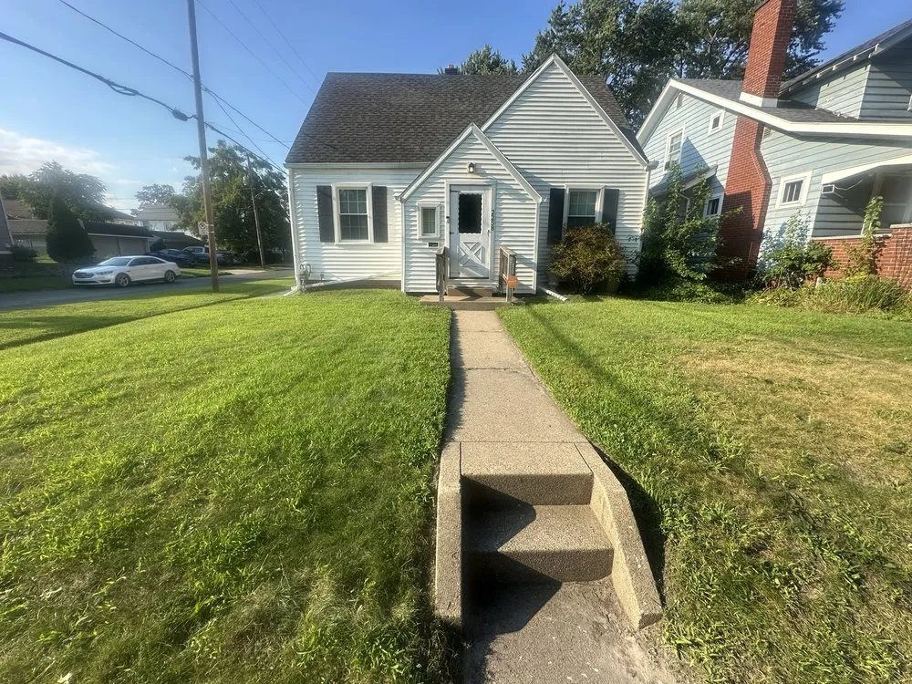 Top-rated landscaping services experts serving Toledo, OH - N&S LawnCare & Powerwashing services