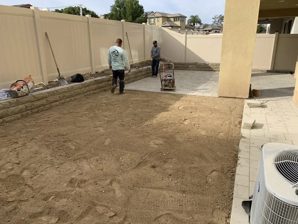 Expert lawn mowing service experts serving Carlsbad, CA - Nu Wave Outdoor