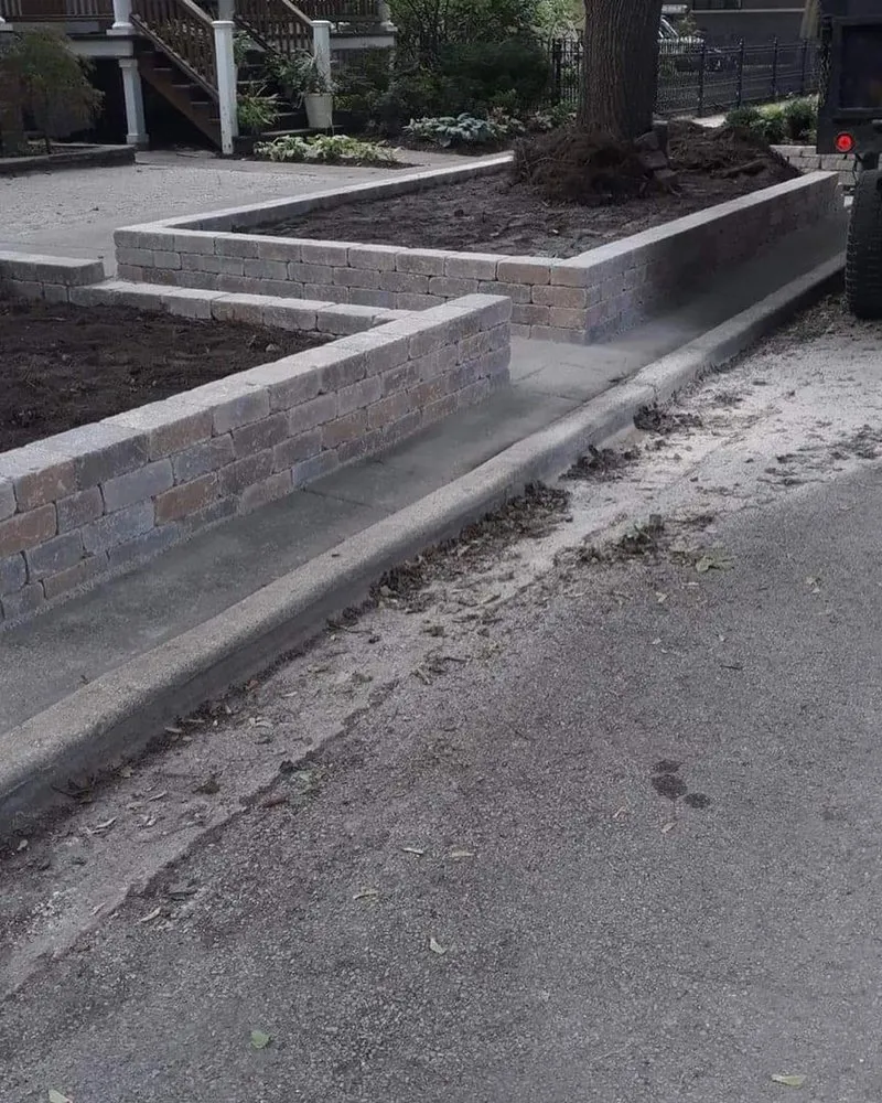 Custom lawn mowing service in Chicago, IL by NUCI