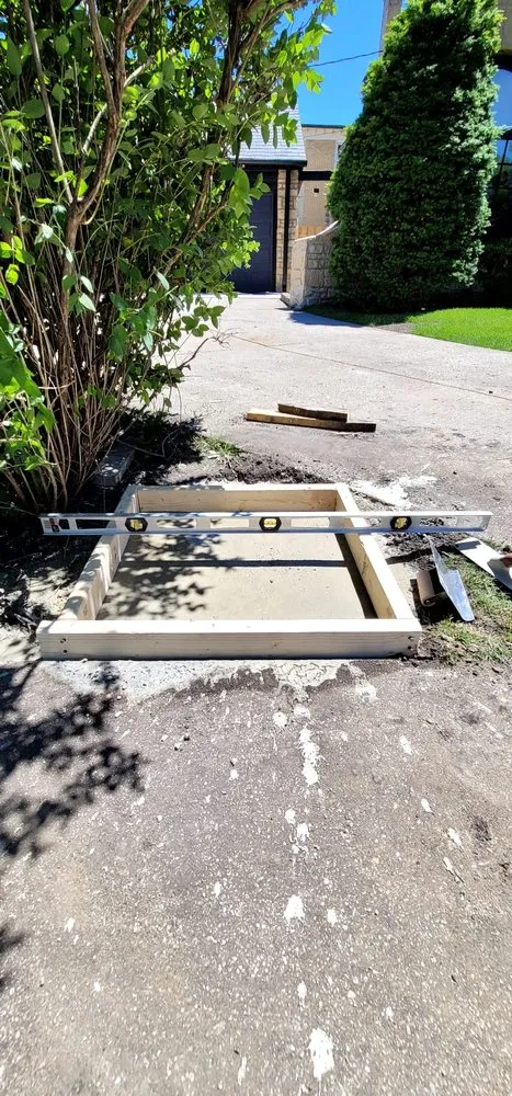 Top-rated yard cleanup service experts serving Chicago, IL - Nueva Casa