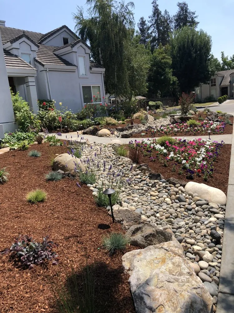 Local garden landscaping experts serving Manteca, CA - Nunez Landscape Services