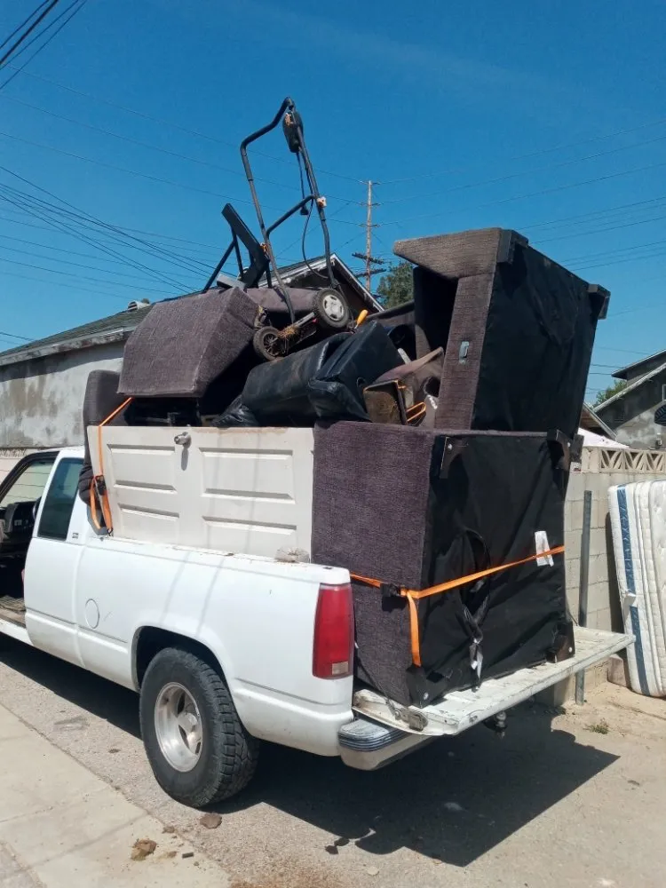 Top-rated yard cleanup service for beautiful yards across Rialto, CA - Nunez lawn care & junk removal