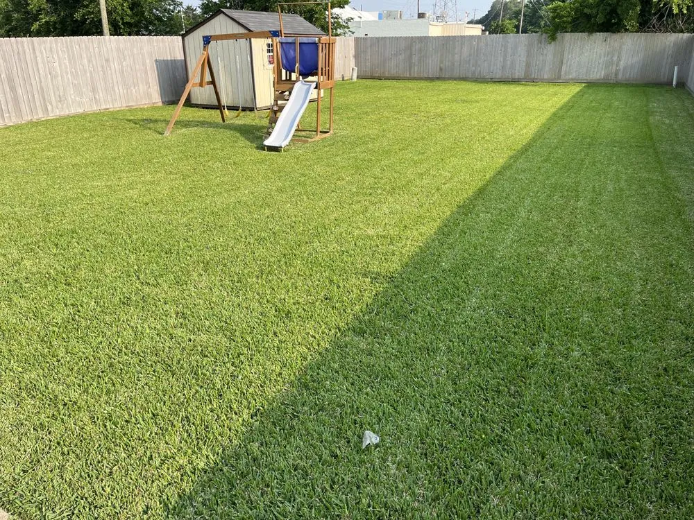 Local lawn care service for homes in Houston, TX by Nunez Lawn Care