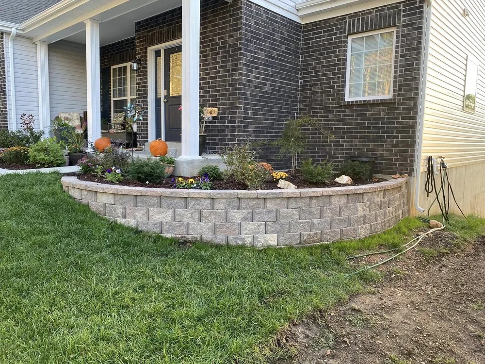 Expert outdoor landscaping in Fenton, MO by Nunez Tree & Landscaping