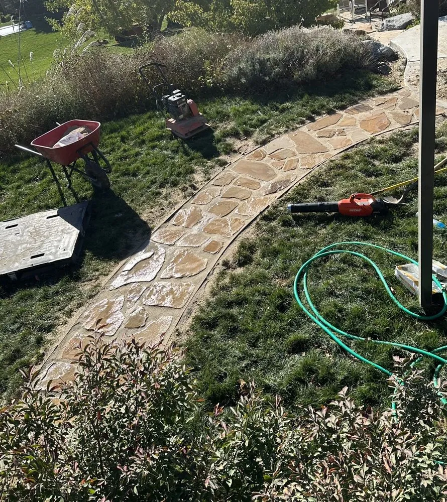 Affordable lawn care service experts serving Roy, UT - NUscapes