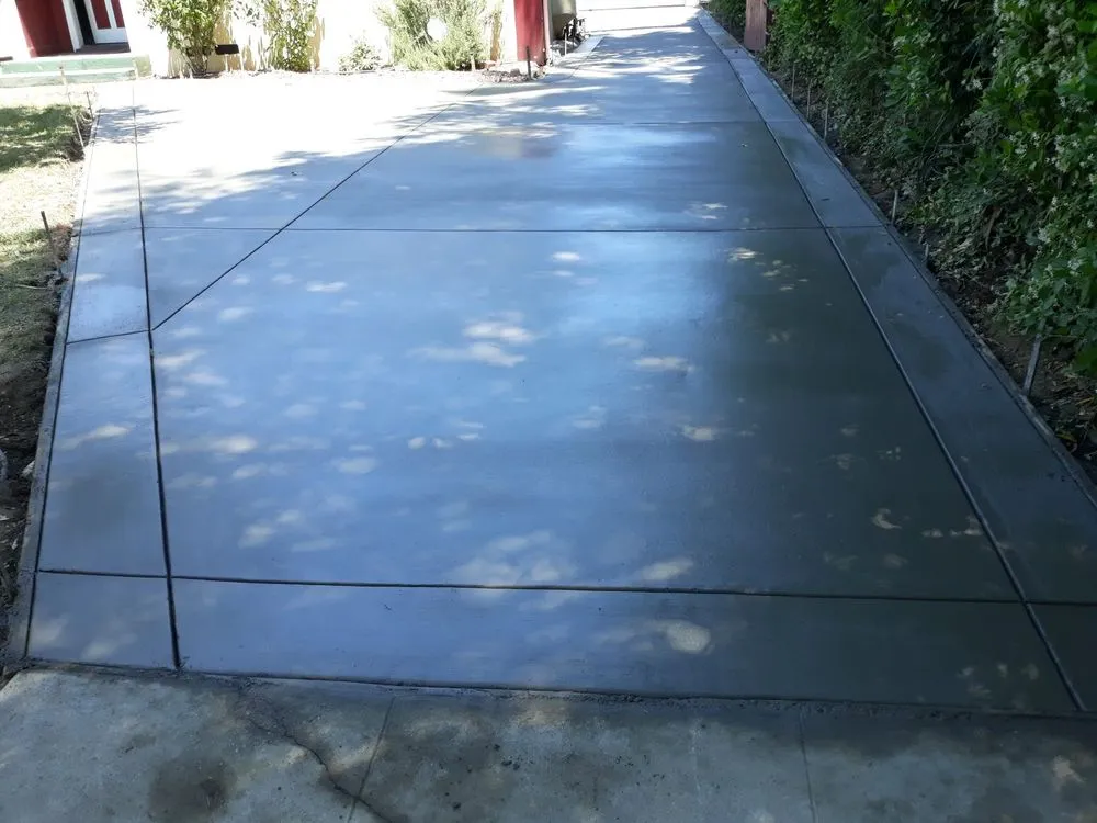 Custom lawn mowing service for homes across West hills, CA - NuView Landscape Construction