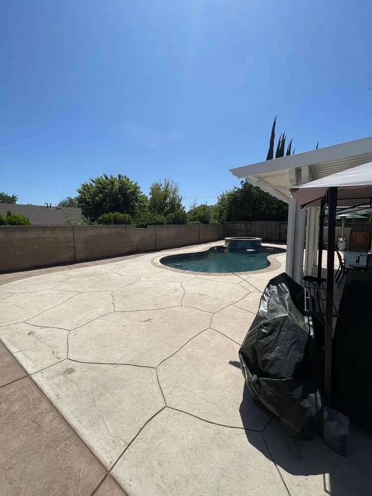 Professional garden landscaping in West hills, CA by NuView Landscape Construction