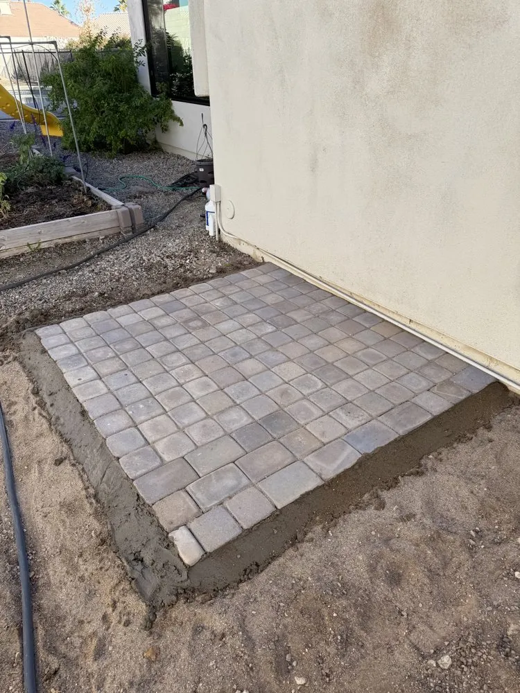 Expert lawn care service experts serving Queen Creek, AZ - Nuvizion Landscaping