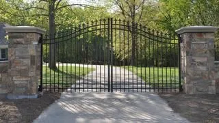 Local yard maintenance in Fairfax Station, VA - NV Service Group