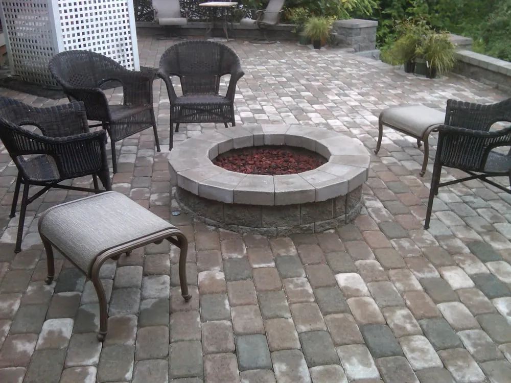 Professional lawn mowing service in Bellevue, WA - NW Classics Landscape & Design