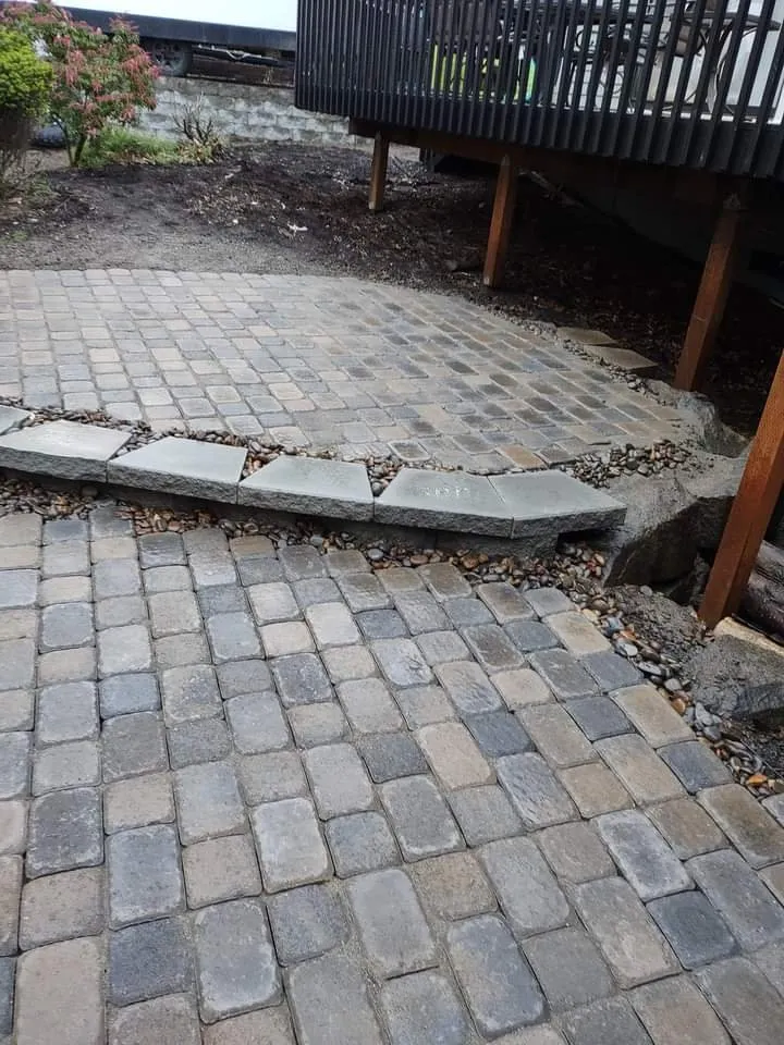 Local outdoor landscaping for homes in Vancouver, WA by NW Dreamscapes & Construction