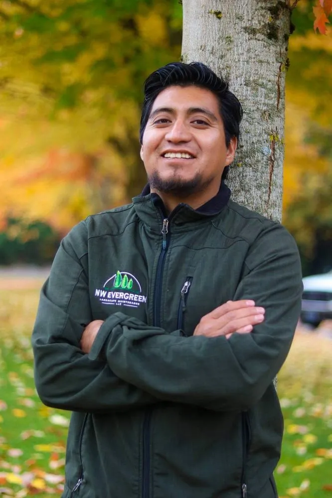 Expert yard maintenance with custom design in Aurora, OR by NW Evergreen Landscape