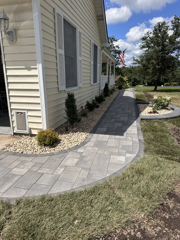 Custom outdoor landscaping in Wentzville, MO by NxGen Outdoors