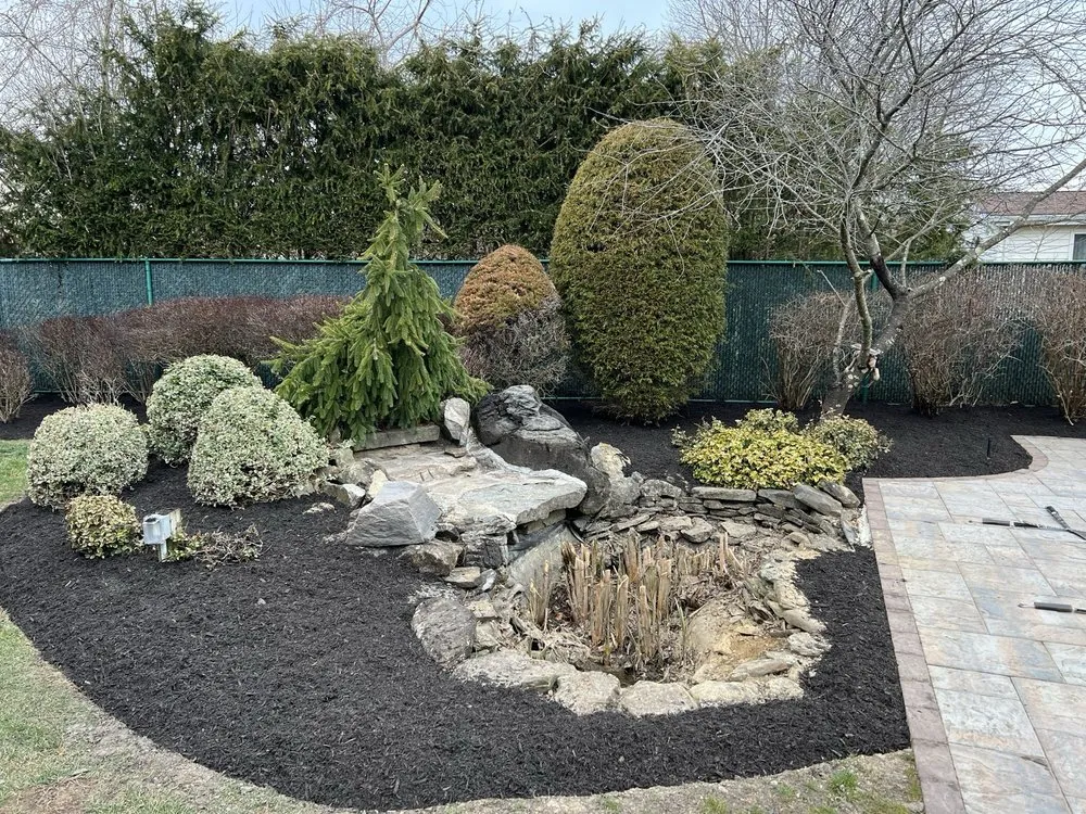 Top-rated yard cleanup service for year-round maintenance in Stony Brook, NY by NY Phoenix