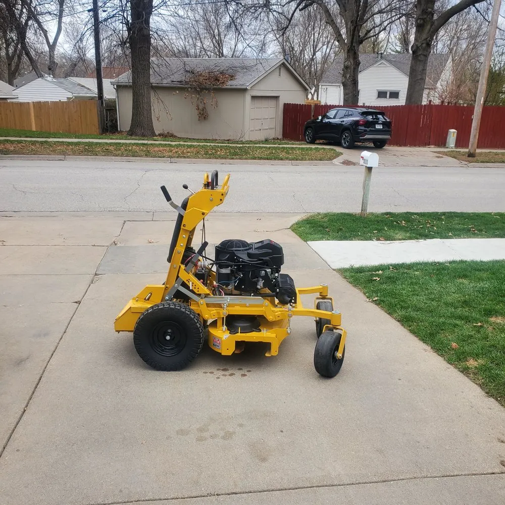 Top-rated lawn care service for homes in Lincoln, NE by NYA Lawn Care And Services