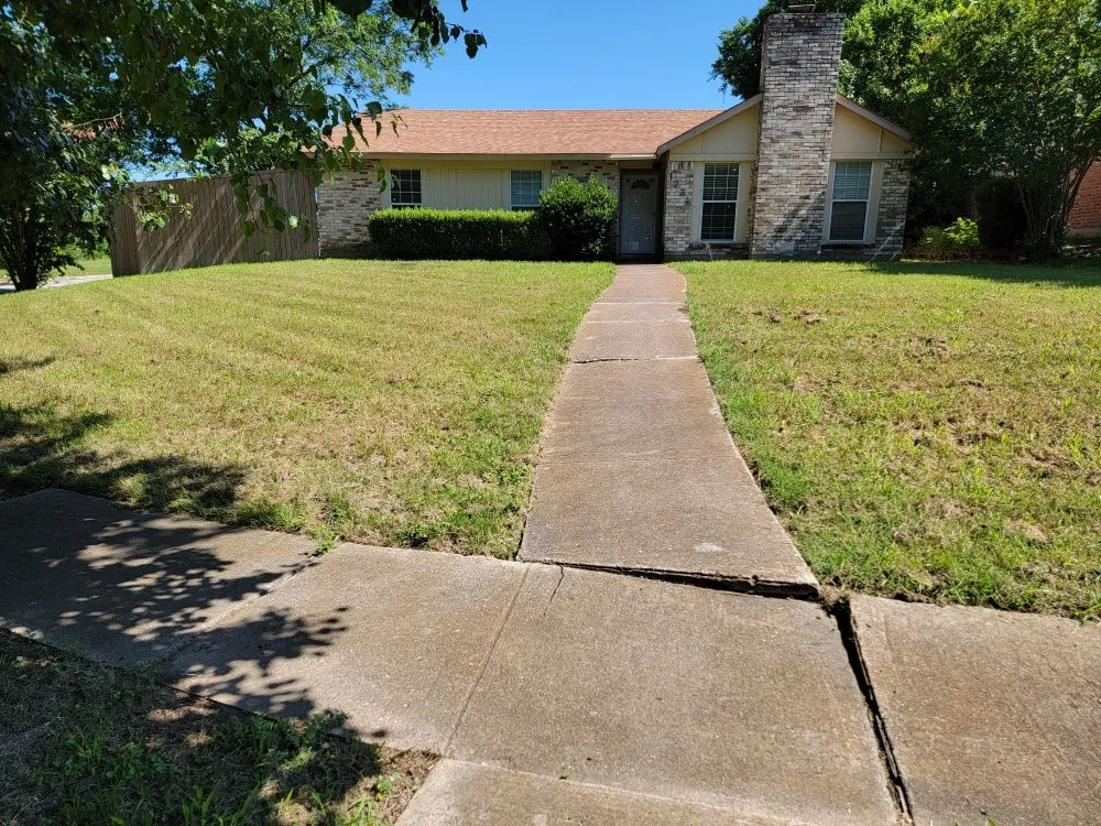 Custom yard cleanup service in Richardson, TX - O M W Landscaping