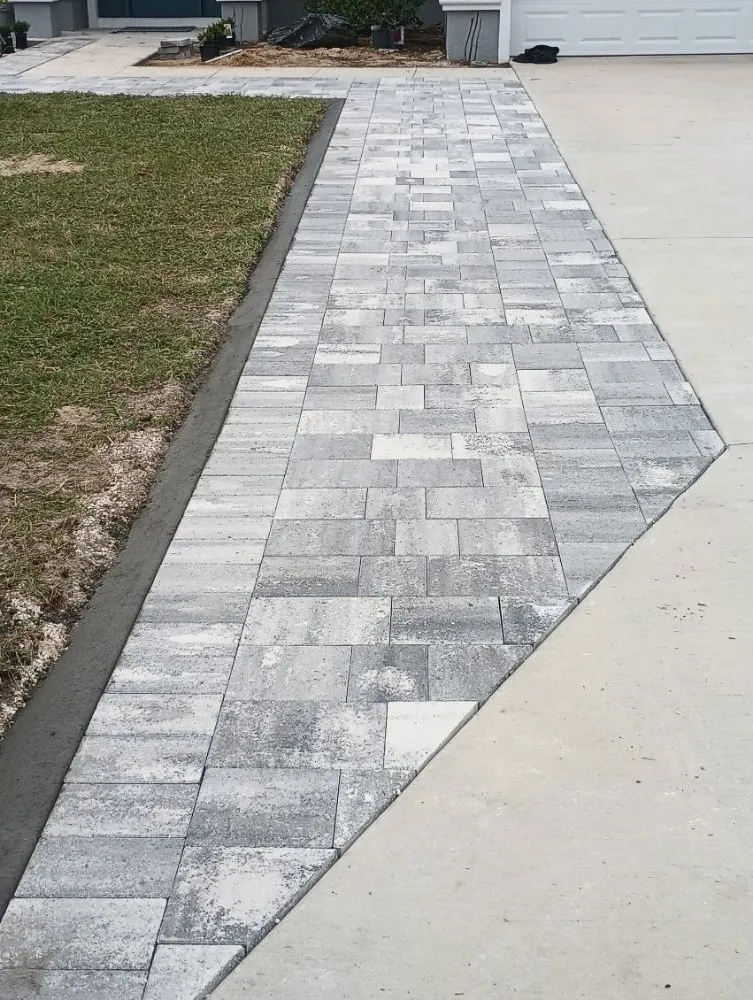 Trusted lawn mowing service in Fruitland Park, FL - O. Martinez Lanscape