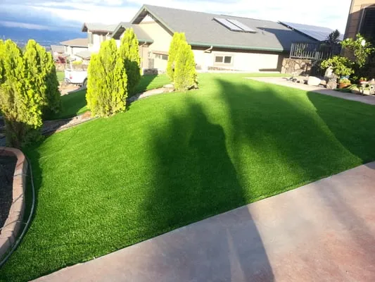 Oahu Grass Company Logo