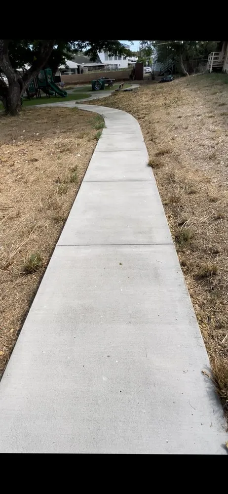 Top-rated yard maintenance experts serving Honolulu, HI - Oahu Ultimate Cleaners