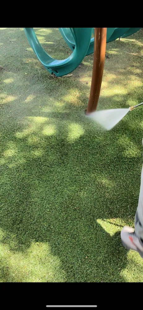 Professional lawn mowing service experts serving Honolulu, HI - Oahu Ultimate Cleaners