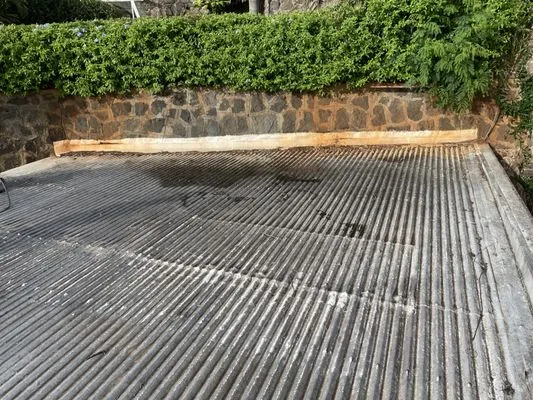 Oahu Ultimate Cleaners Logo