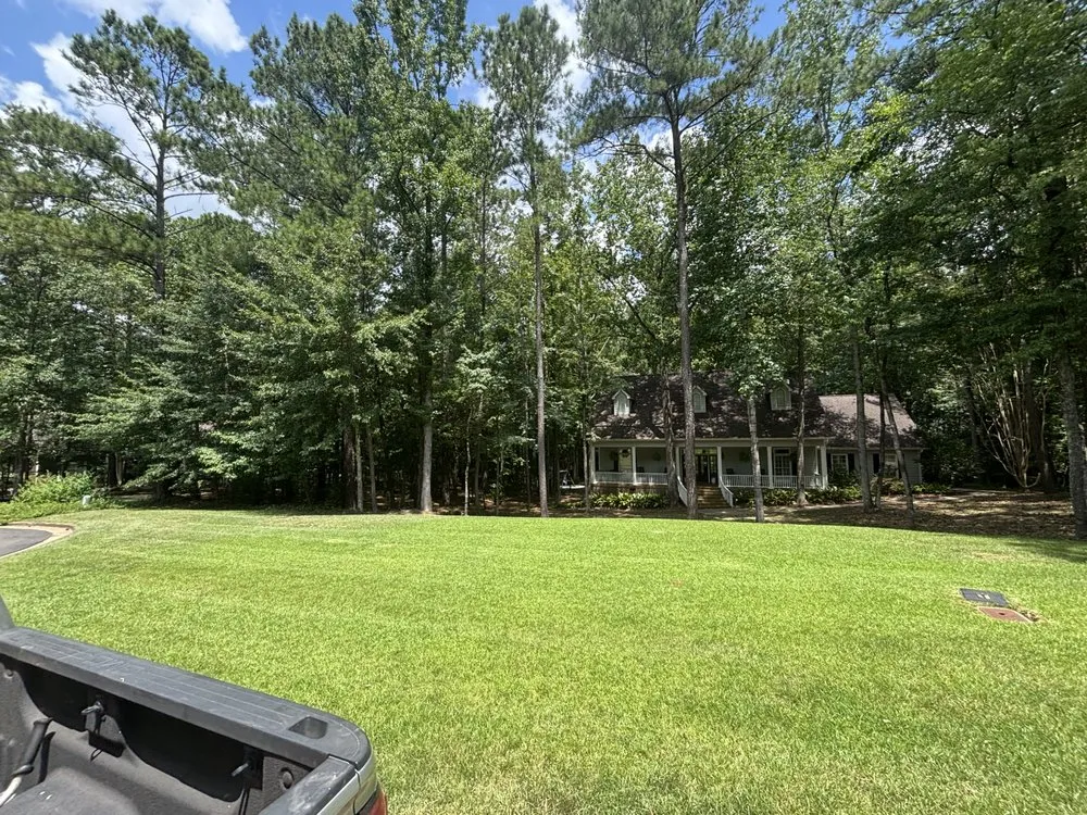 Custom garden landscaping experts serving Opelika, AL - Oak Bowery Lawn Care