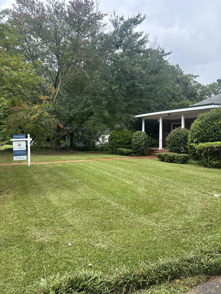 Local landscape design in Opelika, AL by Oak Bowery Lawn Care