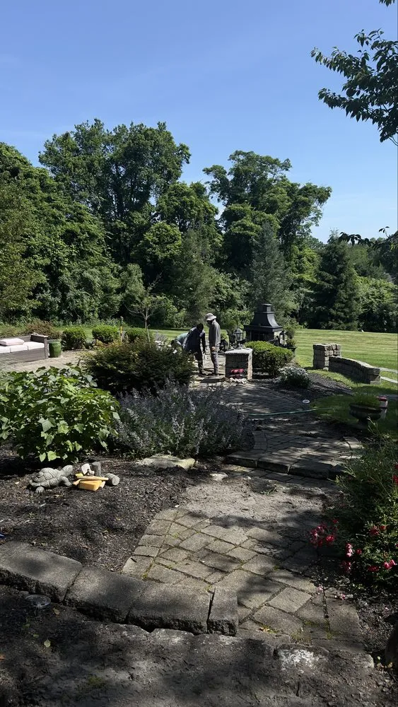 Top-rated yard cleanup service for homes across Bridgewater, NJ - Oak C Lawn & Landscape