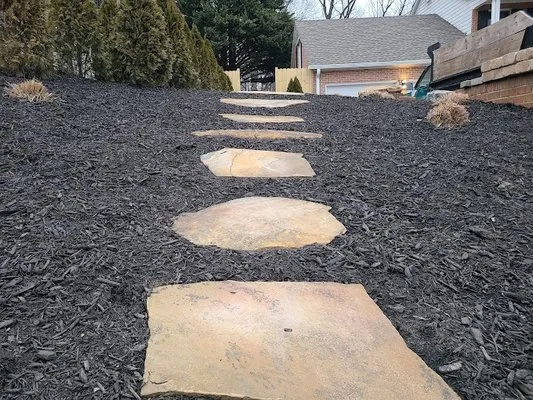 Oak Grove Earthscapes Logo