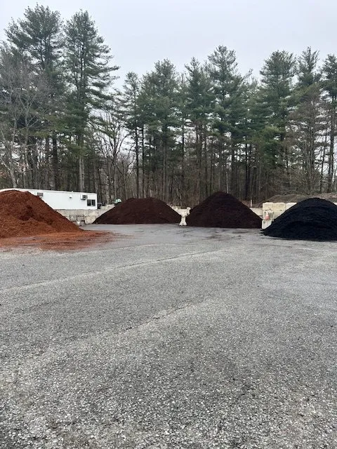 Custom lawn care service in Westford, MA - Oak Hill Mulch