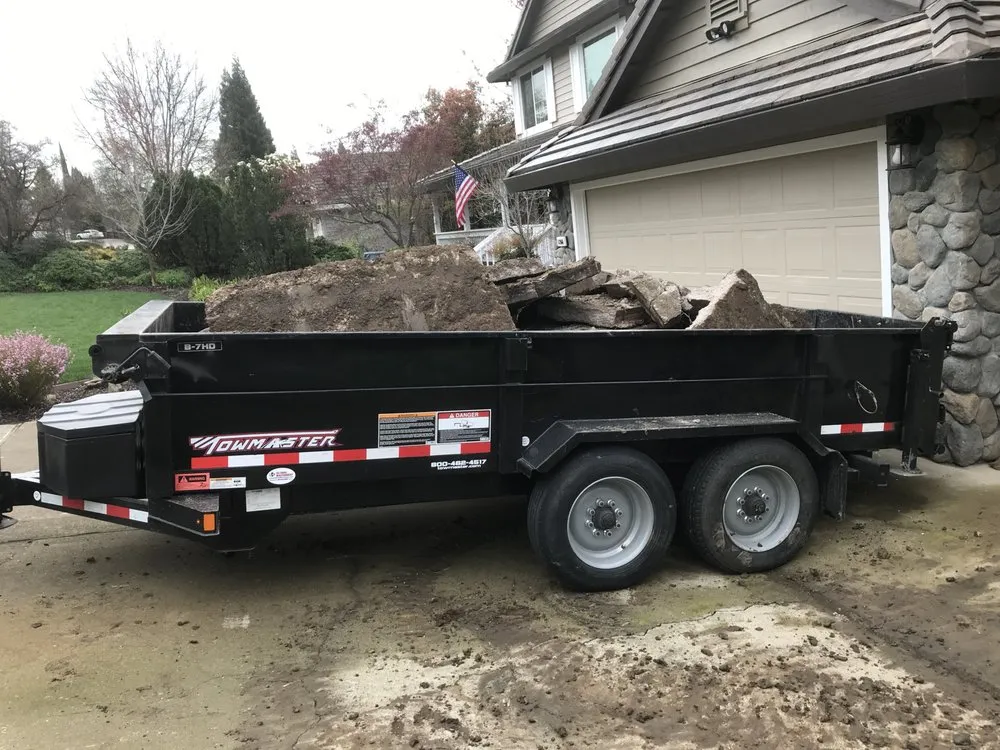 Top-rated yard maintenance experts serving Elverta, CA - Oak Hills Landscaping