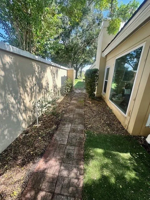 Professional residential landscaping experts serving DeLand, FL - Oak Land Care