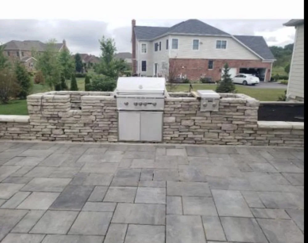 Expert yard cleanup service in Elgin, IL by Oak Land Company