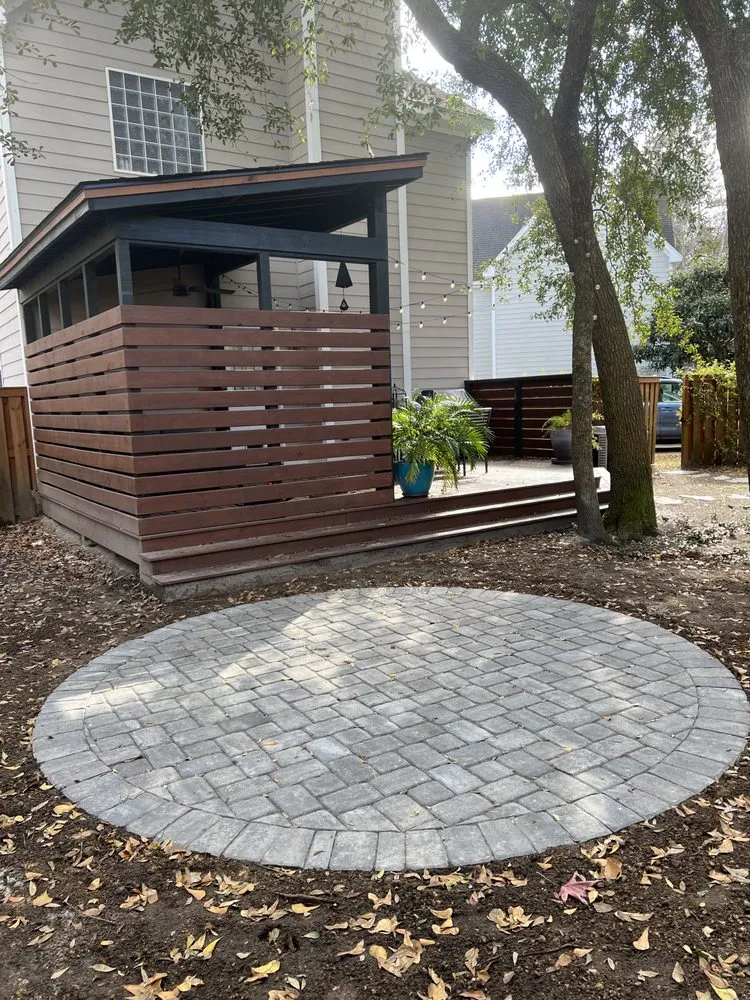 Trusted yard maintenance in Charleston, SC by Oak Landscape Management