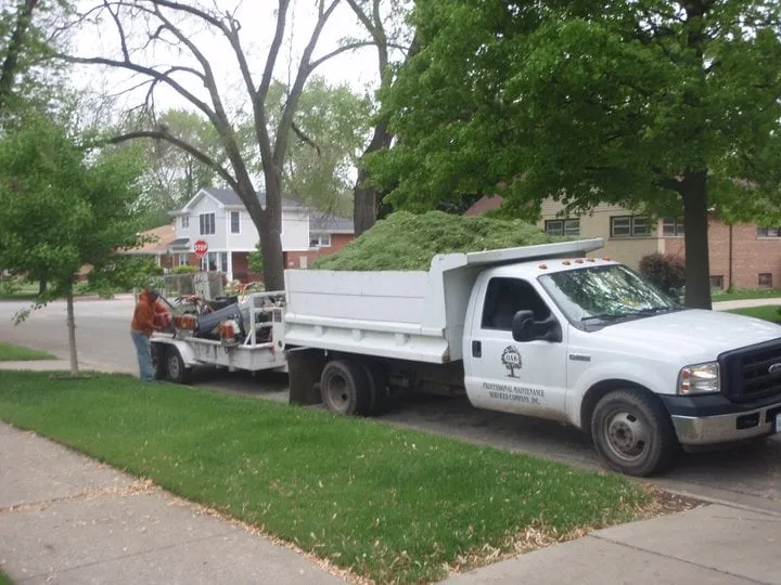 Local garden landscaping in Oak Lawn, IL by Oak Professional Maintenance Service