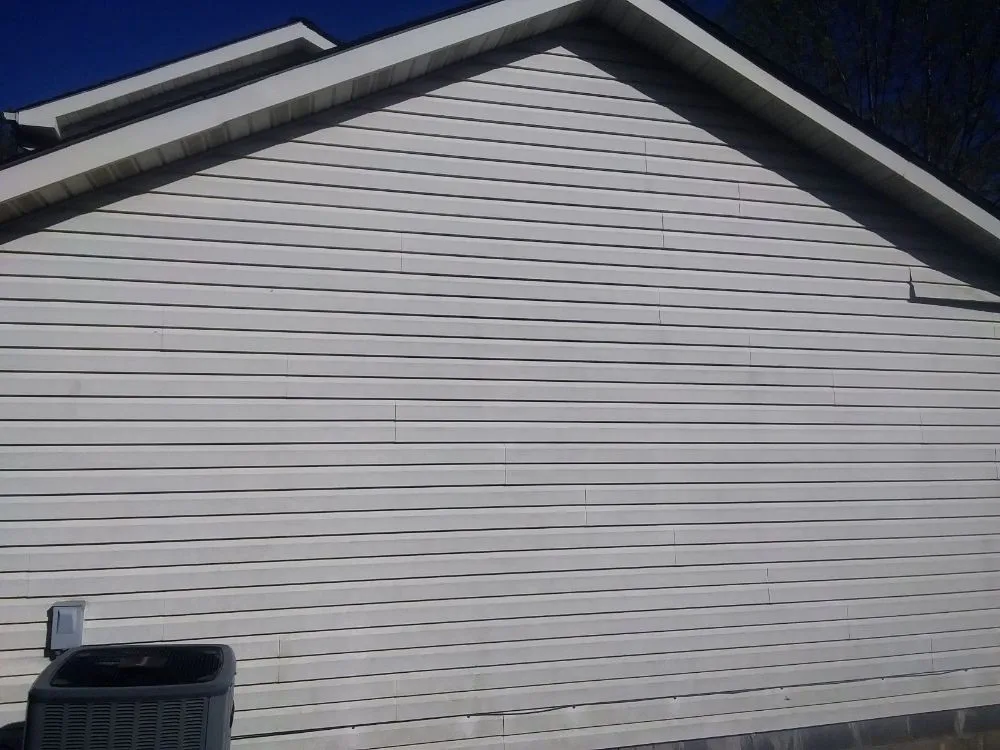 Affordable yard maintenance in Knoxville, TN by Oak Three Alliance Property Maintenance