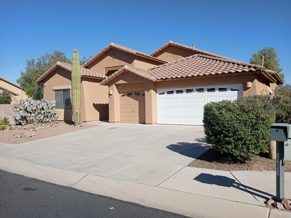 Top-rated residential landscaping near you in Tucson, AZ by Oak Tree Landscape