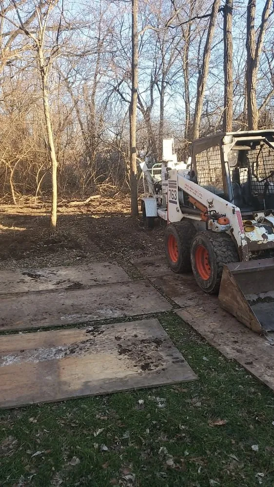Top-rated landscaping services experts serving Casstown, OH - Oak Tree Services