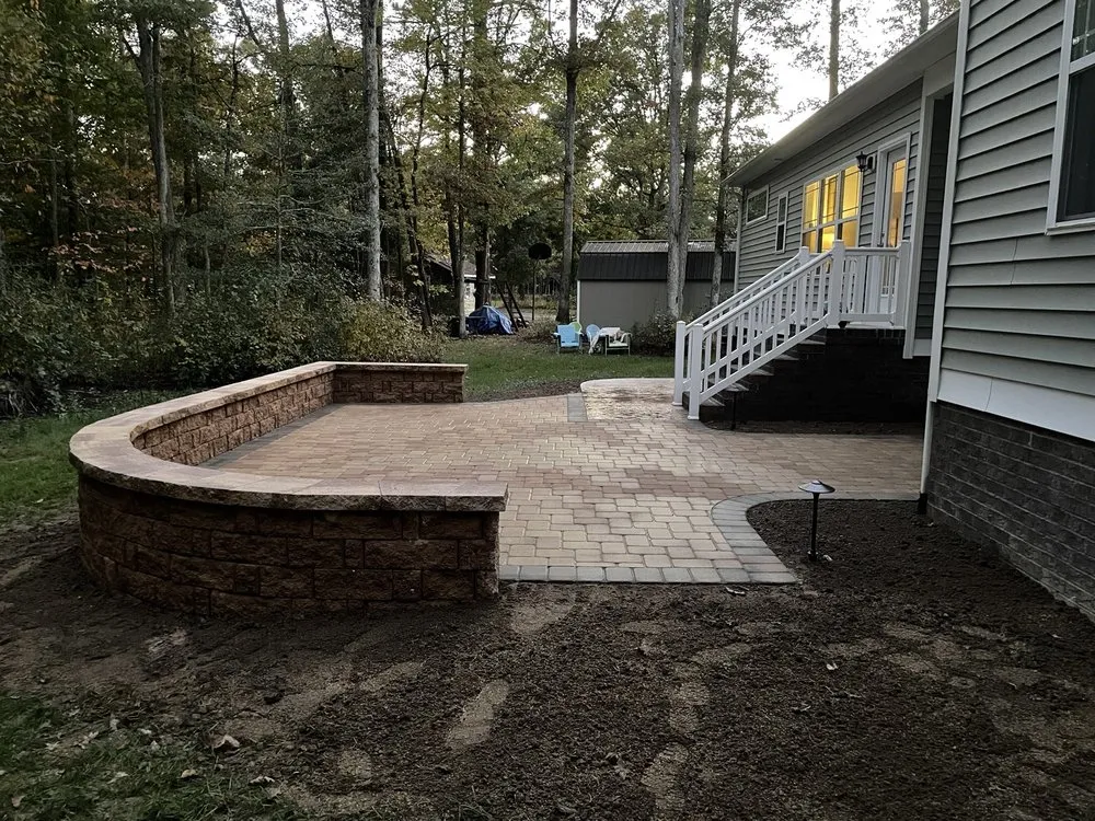 Top-rated yard maintenance with custom design in Mechanicsville, VA by Oak Valley Custom Hardscape