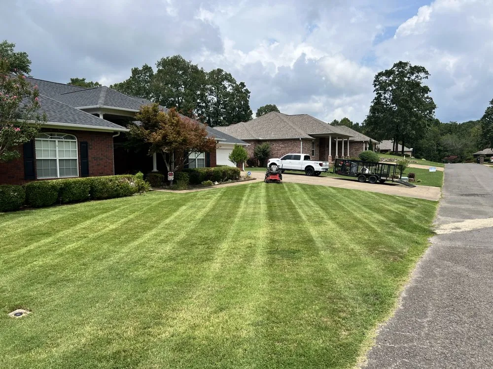 Custom lawn care service experts serving Hot Springs, AR - Oak Valley Property Maintenance