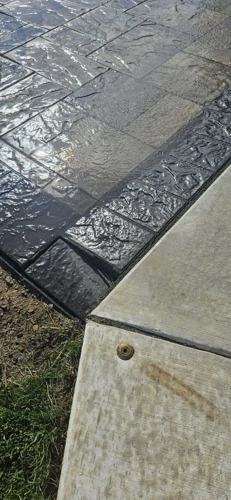 Custom yard maintenance for year-round maintenance in Richland, PA by Oakdale Nursery