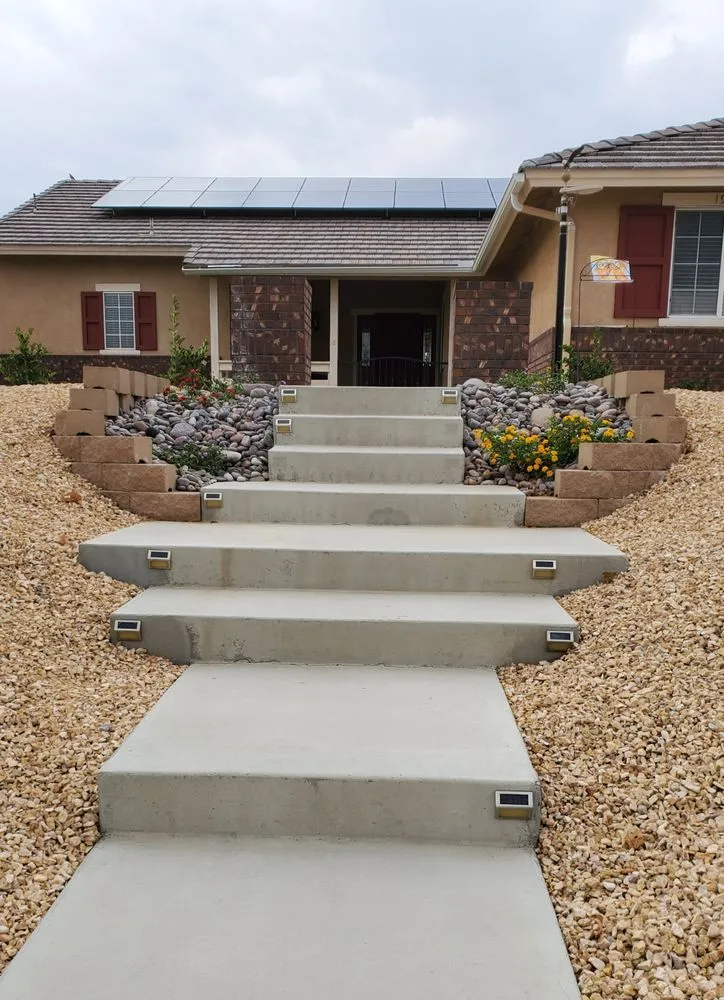 Affordable lawn care service in Hesperia, CA - Oakes Landscape