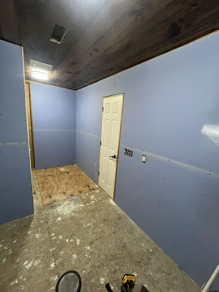 Top-rated yard maintenance in Vernon, AL by Oakes Landscaping and Repairs