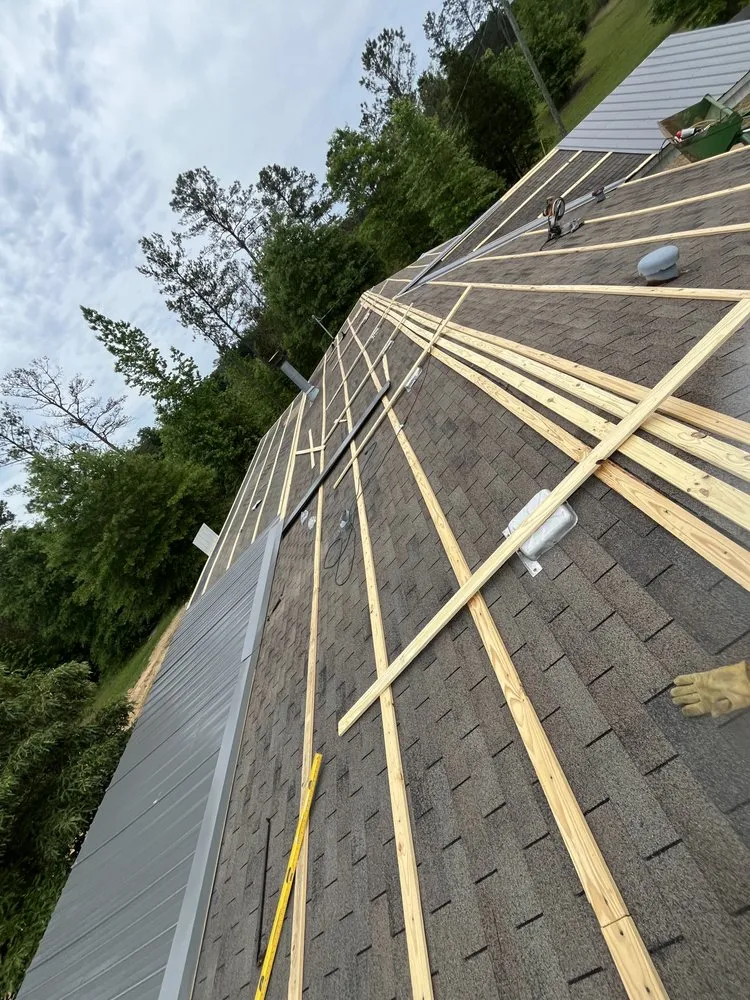 Expert yard cleanup service in Vernon, AL by Oakes Landscaping and Repairs