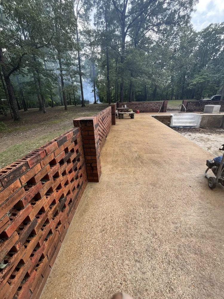 Professional yard maintenance in Vernon, AL - Oakes Landscaping and Repairs