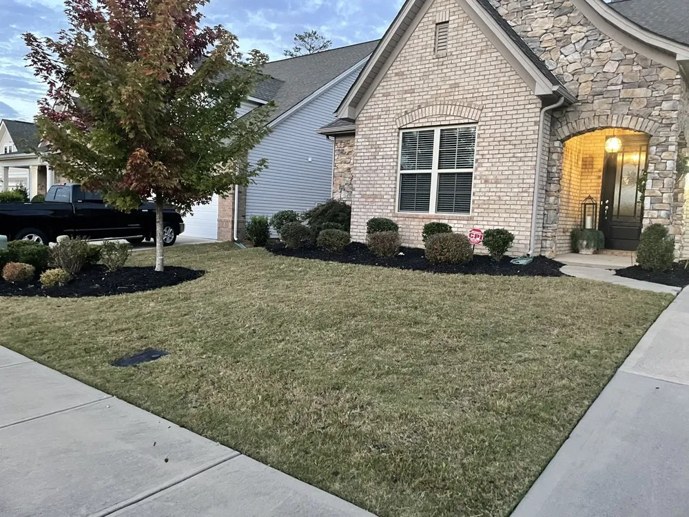 Top-rated yard maintenance in Charlotte, NC - Oakhurst Landscaping and TreeSservice