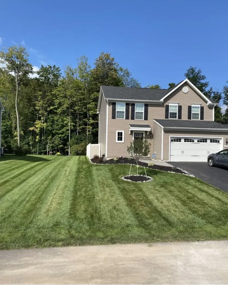 Custom yard maintenance experts serving Folsom, CA - Oakie’s Landscaping