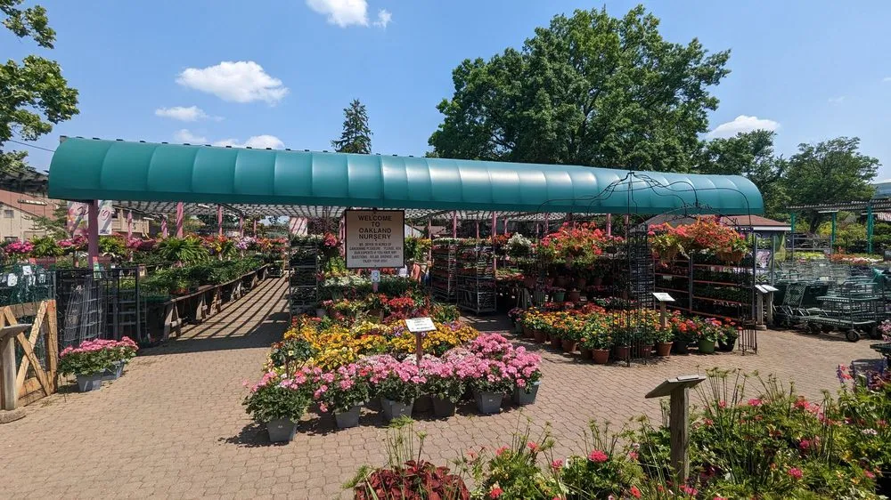 Top-rated residential landscaping in Columbus, OH by Oakland Nursery - Columbus