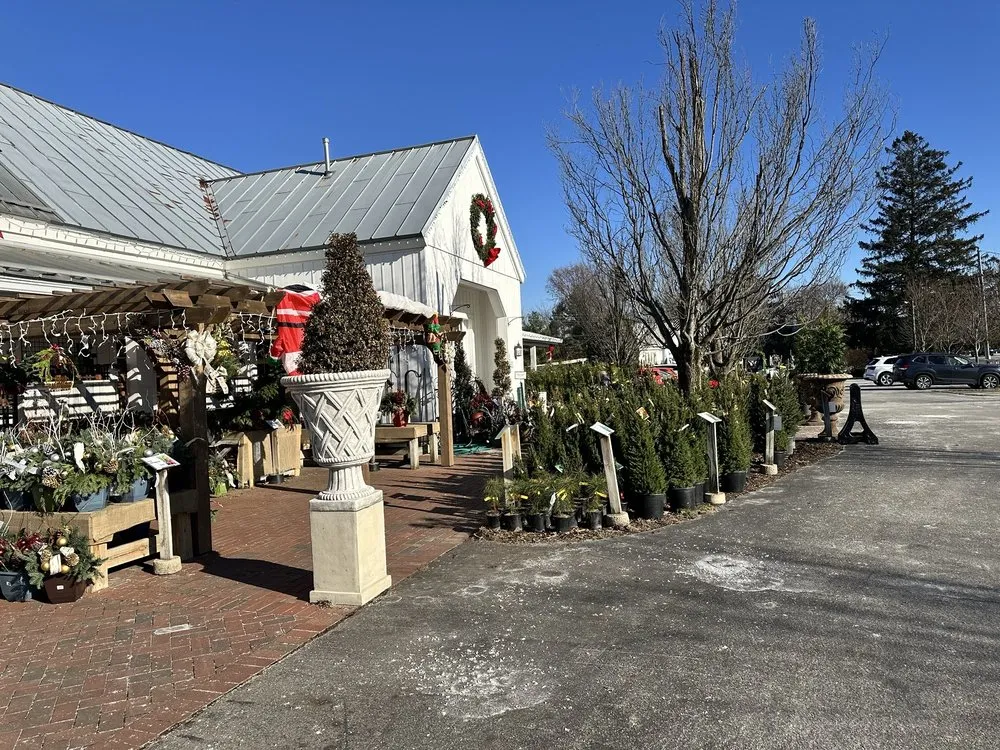 Trusted lawn care service in Columbus, OH by Oakland Nursery - Columbus