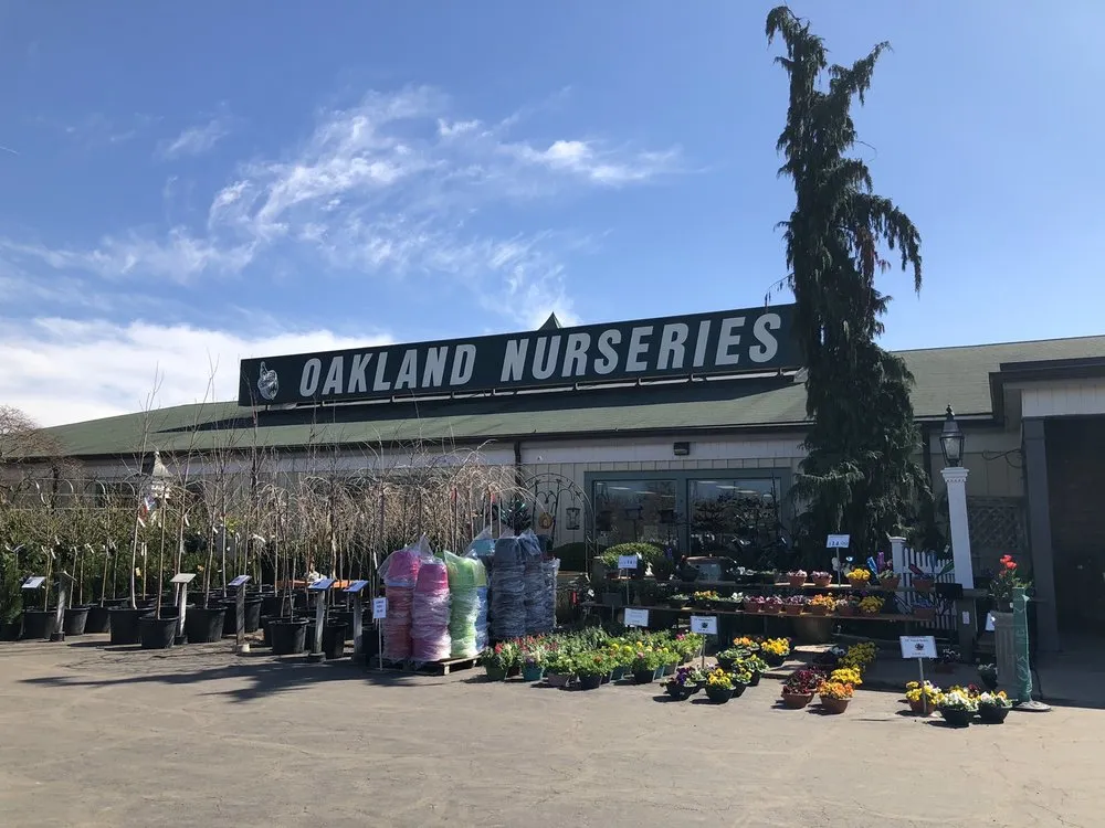 Custom residential landscaping in Dublin, OH by Oakland Nursery